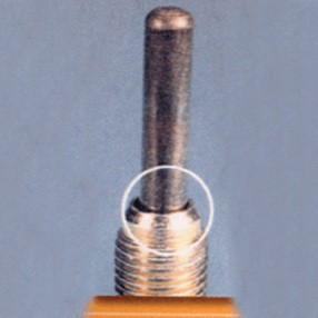 probe-in-contact-with-glow-plug